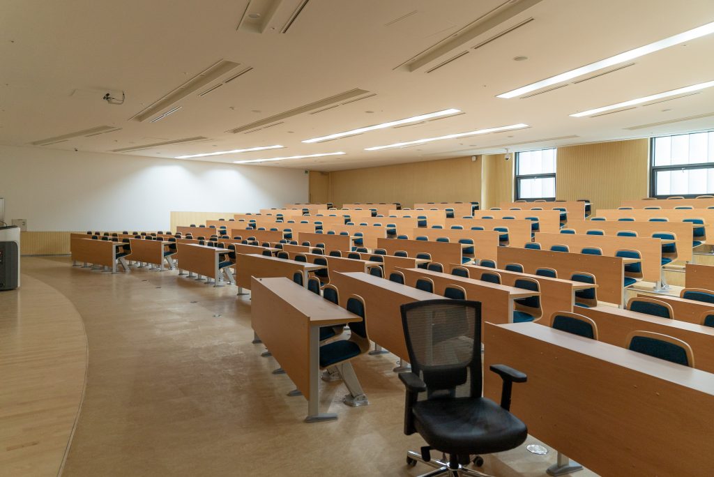 A picture of an empty lecture classroom. 